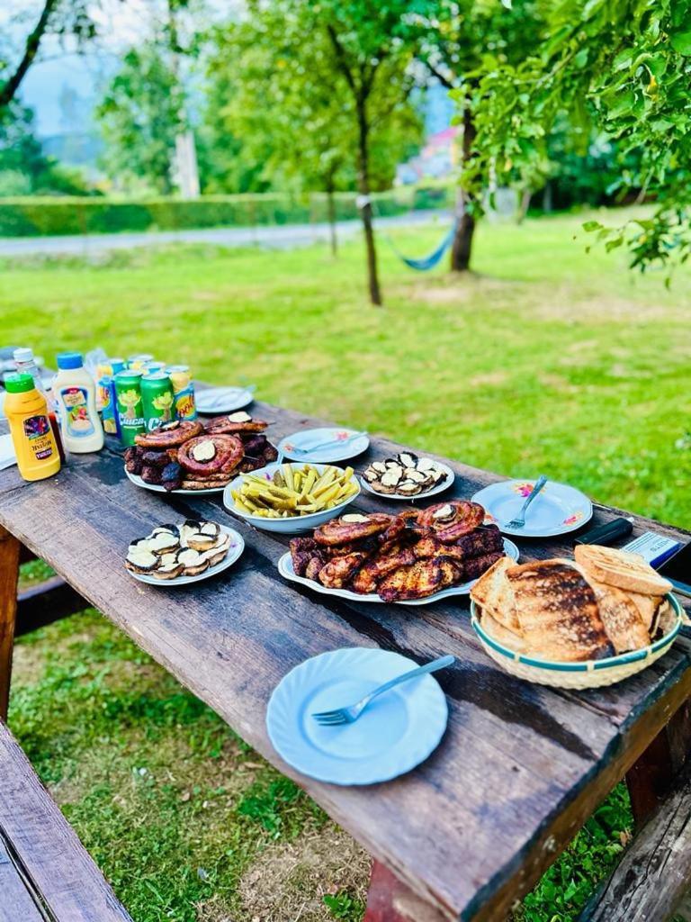Pensiunea Rnb Maramures Surdesti  Экстерьер фото